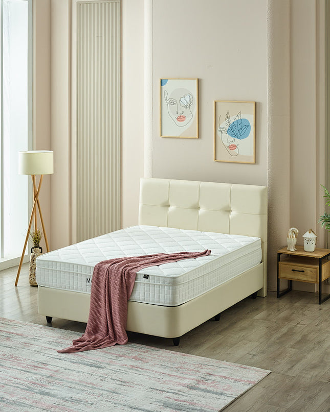 Deril Bedding Set