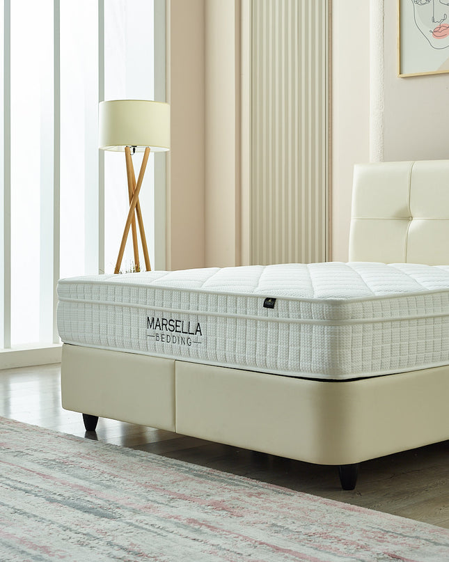 Deril Bedding Set