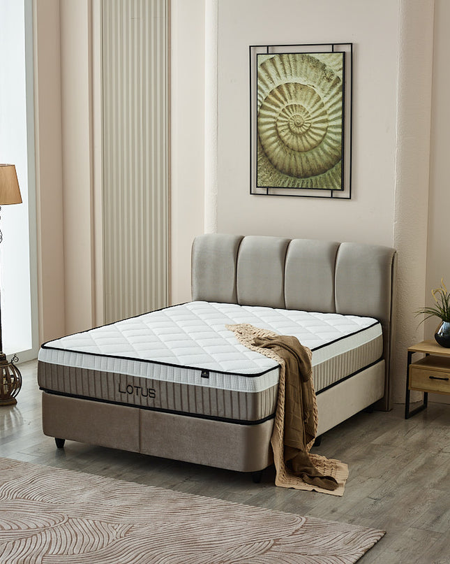 Lotus Bedding Set