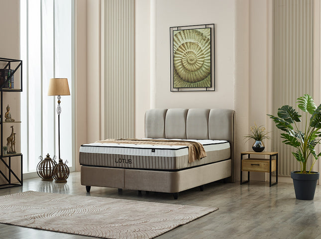 Lotus Bedding Set
