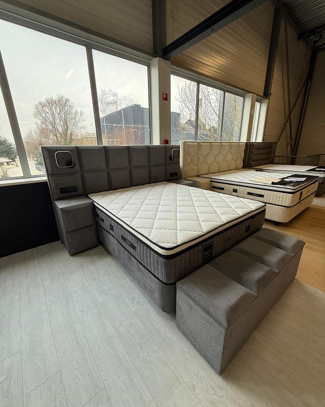 Bed Boxspring Capella kleur: Grey