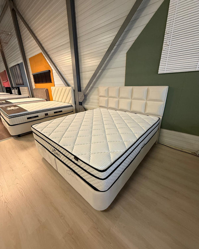 Bed Boxspring Crown kleur:  icy wit