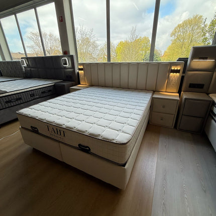 Model Dessert boxspring - Taht bedding collection. met led lampjes