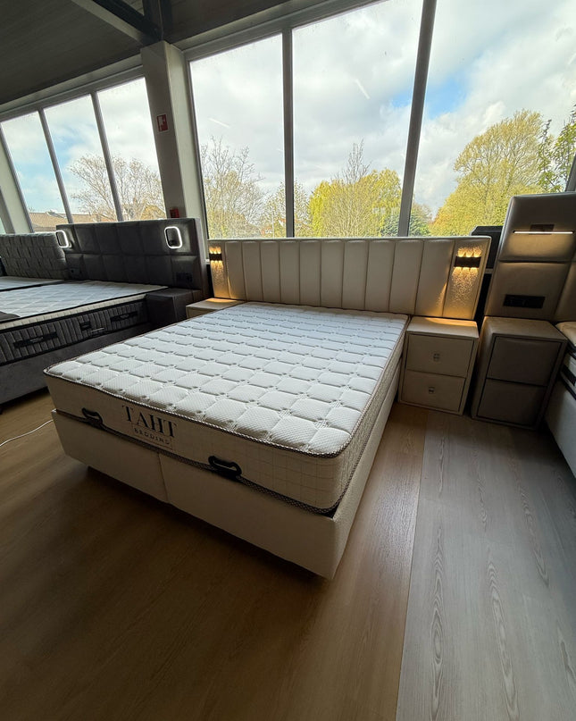 Model Dessert boxspring - Taht bedding collection. met led lampjes