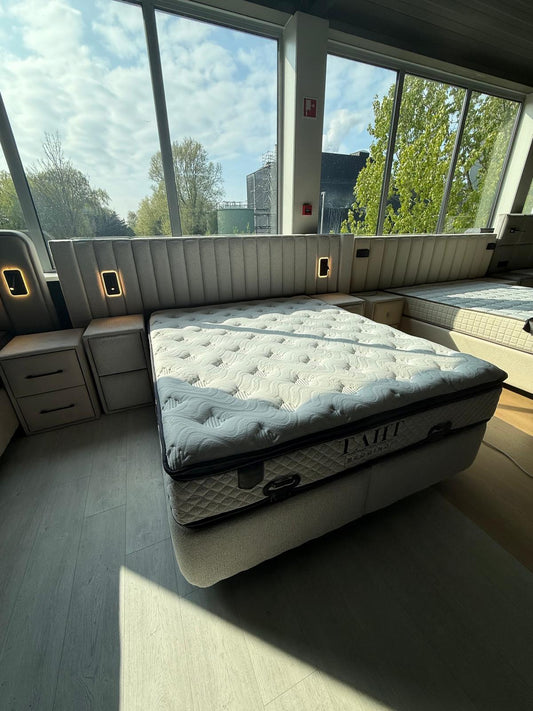 Bed Model Tokio met opbergruimte en Led verlichting.