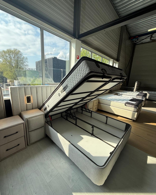 Bed Model Tokio met opbergruimte en Led verlichting.