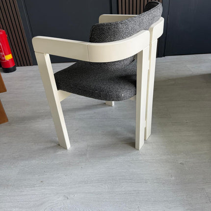 Eetafel stoel japandi Model mega - kleur: grijs/wit