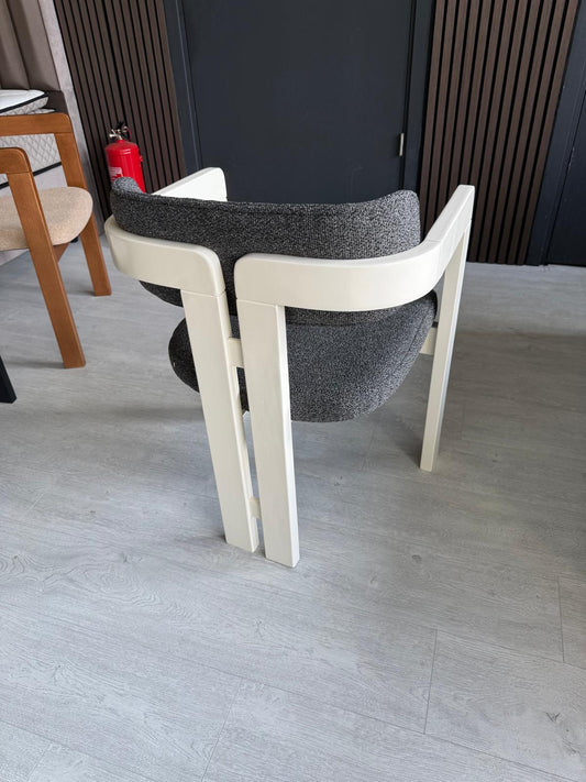 Eetafel stoel japandi Model mega - kleur: grijs/wit