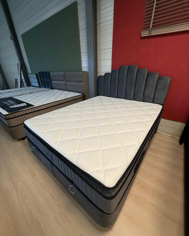 Melody boxspring kleur Antraciet.