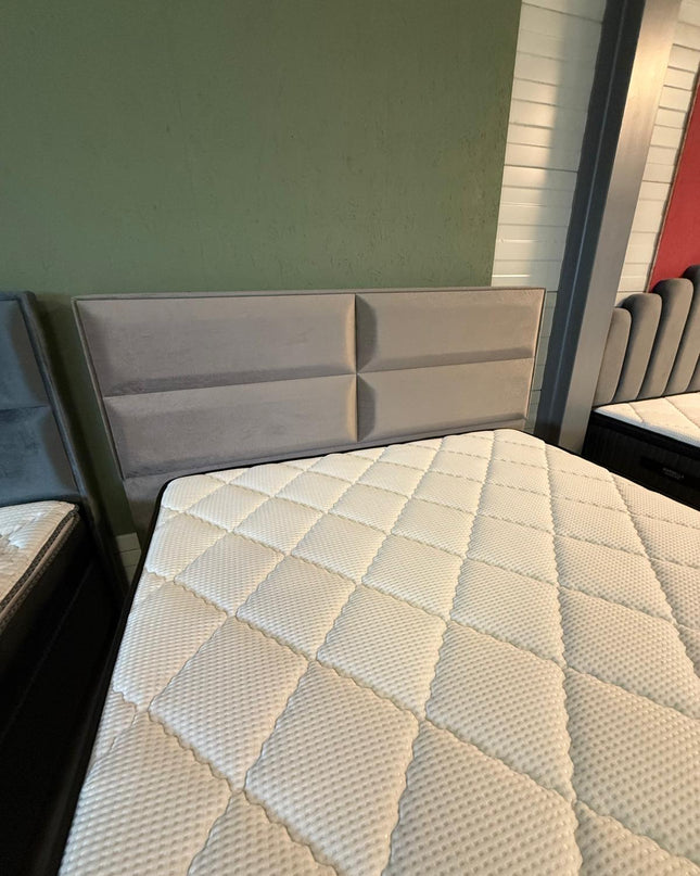 Bed Boxspring Monza kleur: Beige