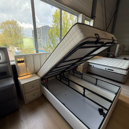 Model Dessert boxspring - Taht bedding collection. met led lampjes