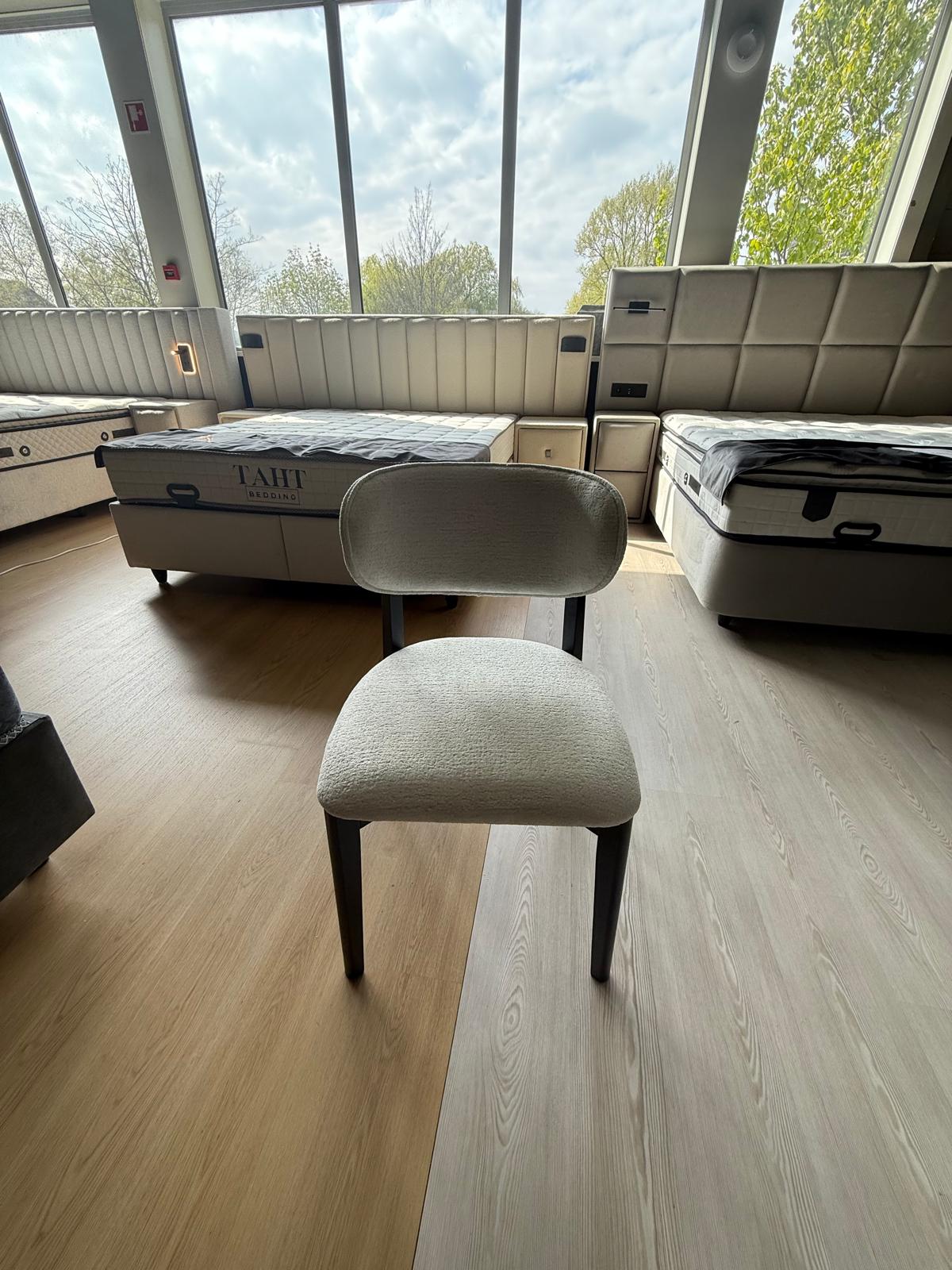 Eetafel stoel Japandi Model Polo - Kleur: wit/zwart