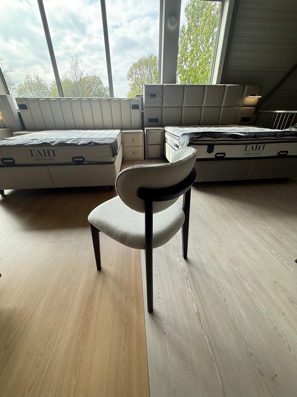 Eetafel stoel Japandi Model Polo - Kleur: wit/zwart